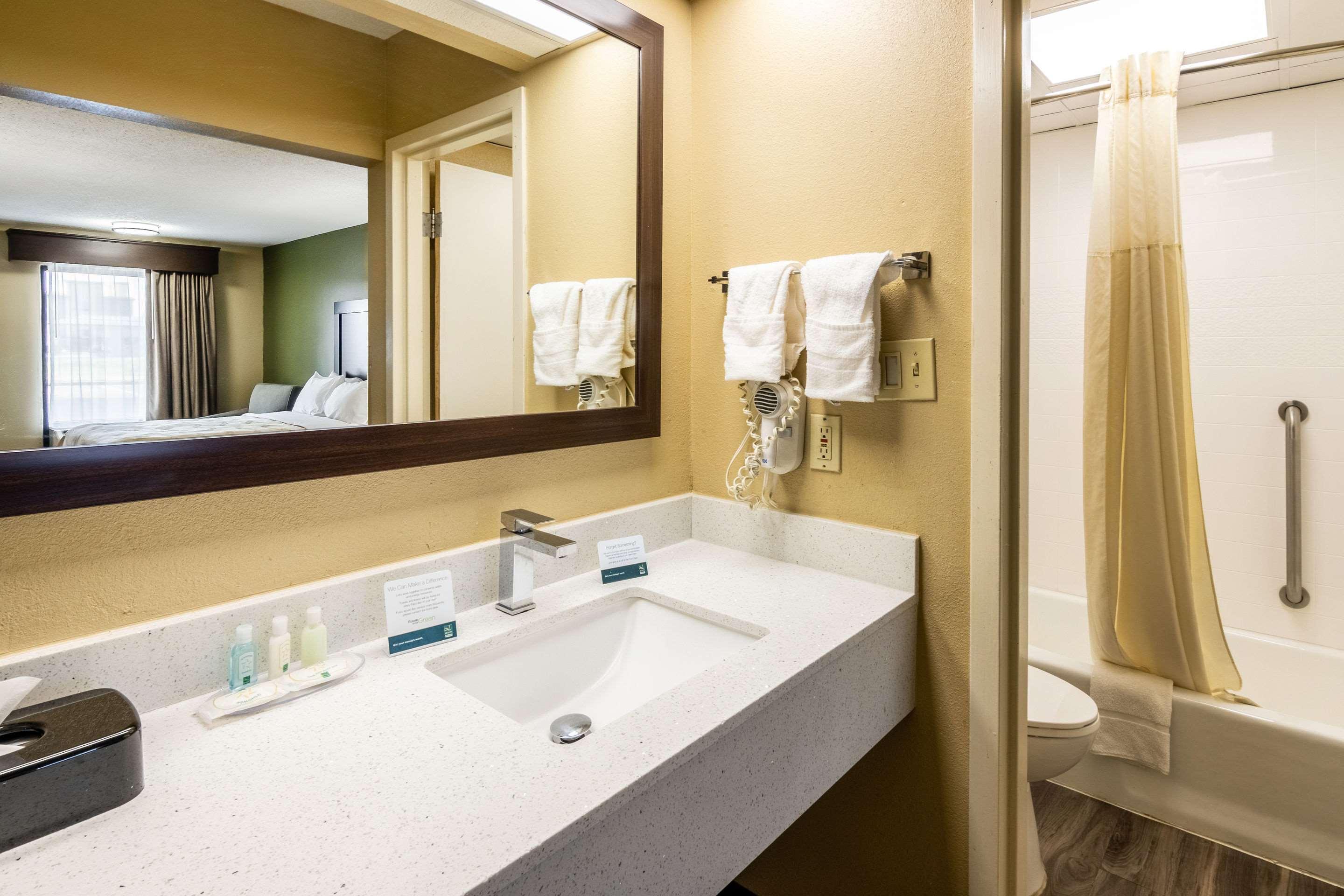 Quality Inn Perry - National Fairgrounds Area Esterno foto