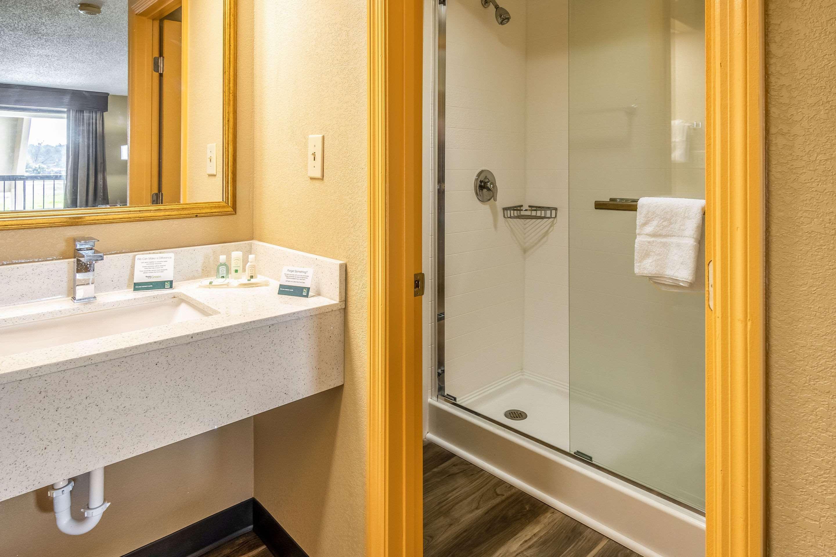 Quality Inn Perry - National Fairgrounds Area Esterno foto